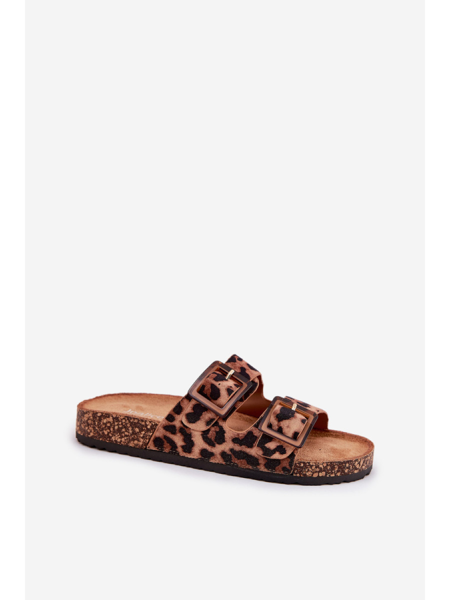 Clacquettes model 211020 Step in style