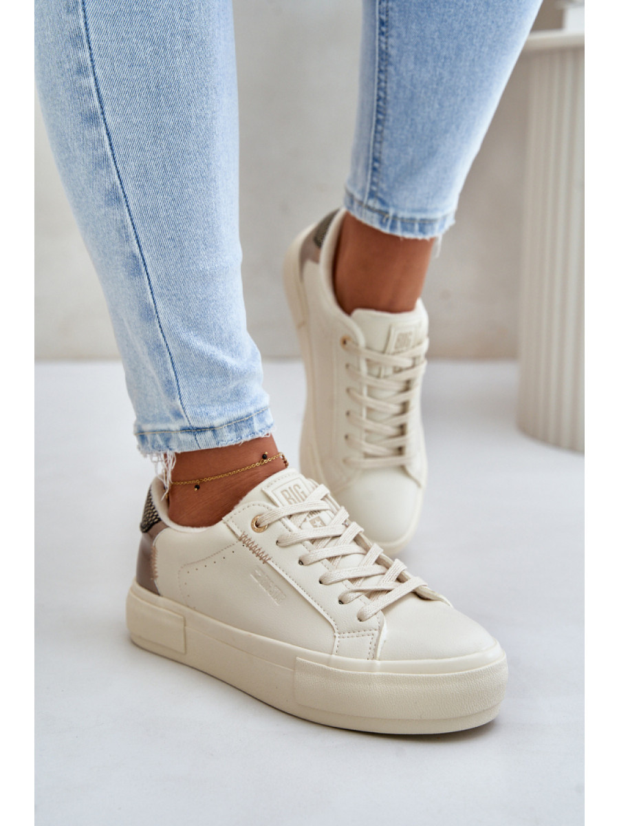 Baskets model 201720 Step in style