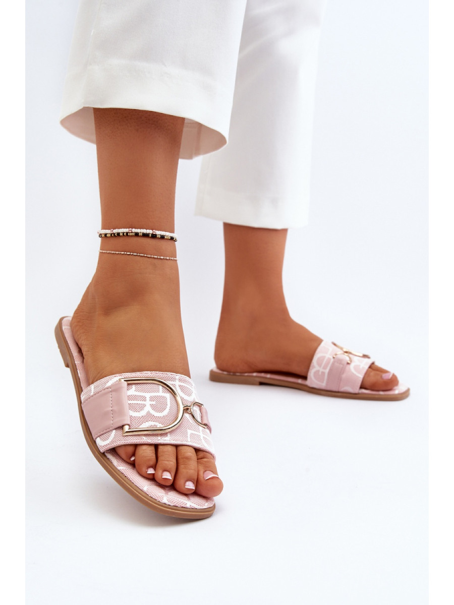 Clacquettes model 194132 Step in style