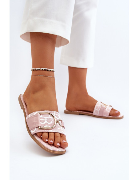 Clacquettes model 194132 Step in style