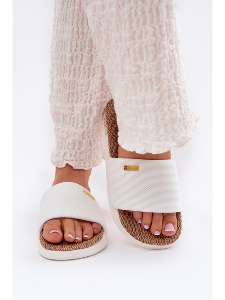 Clacquettes model 211675 Step in style