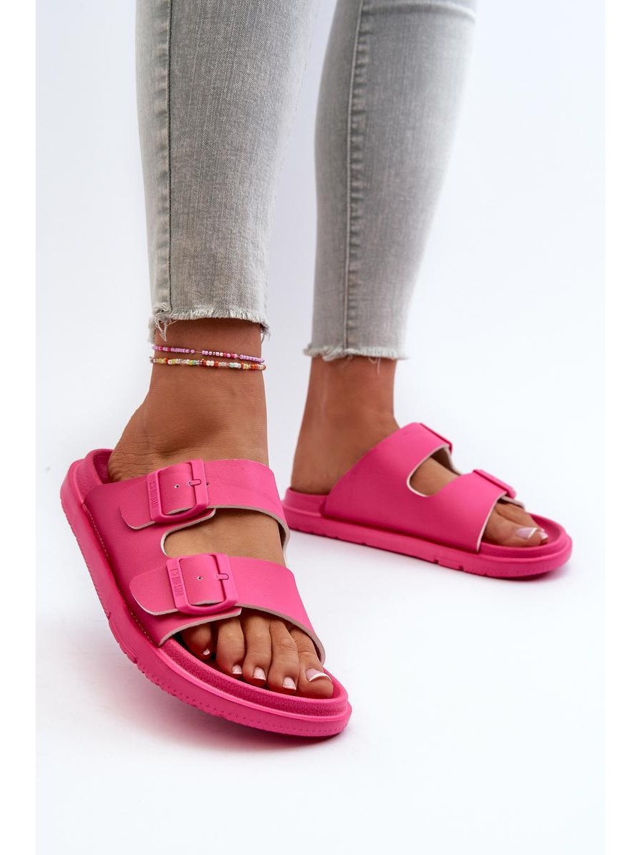 Clacquettes model 197416 Step in style