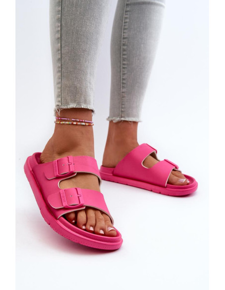 Clacquettes model 197416 Step in style