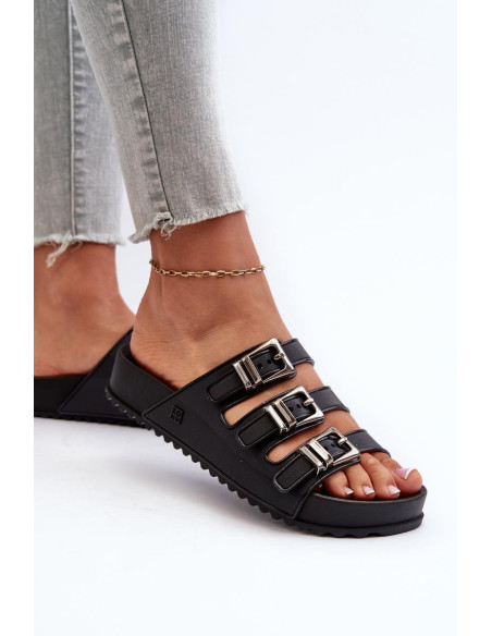 Clacquettes model 197610 Step in style