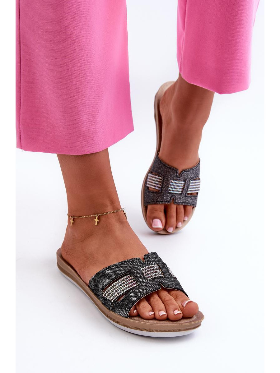 Clacquettes model 198160 Step in style