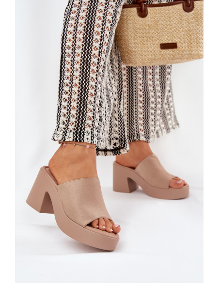 Clacquettes model 209941 Step in style