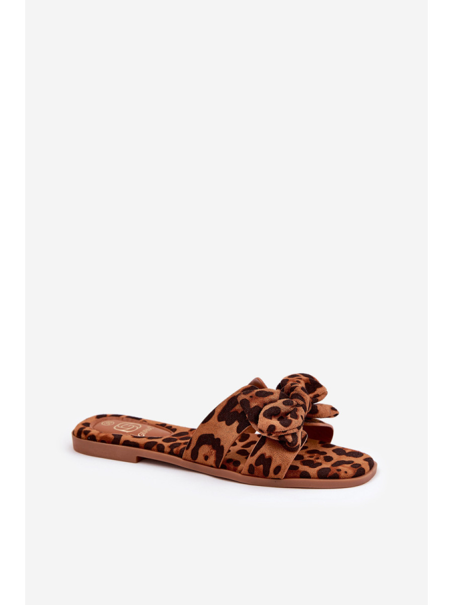 Clacquettes model 210795 Step in style