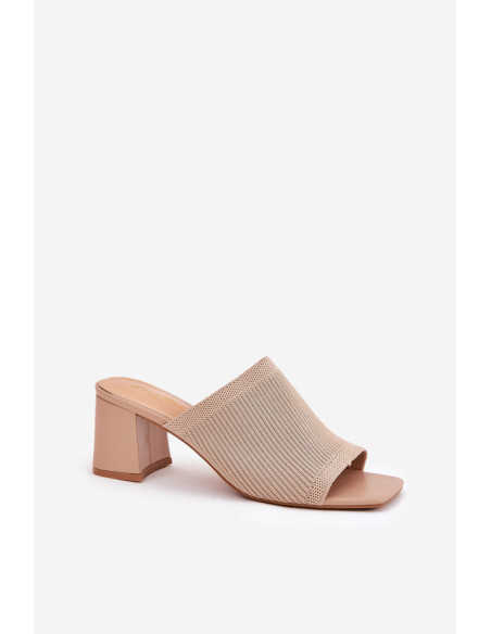 Clacquettes model 211021 Step in style
