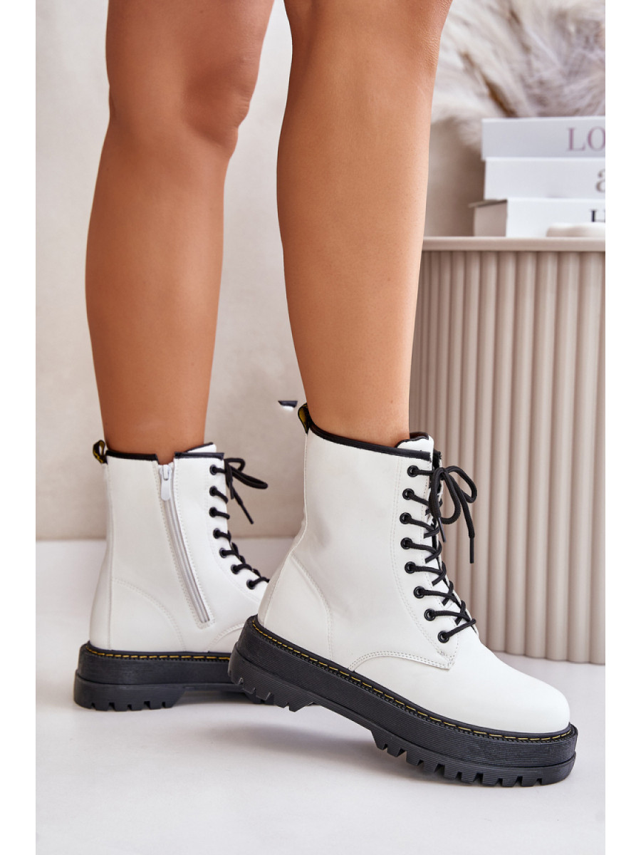 Bootie model 201912 Step in style