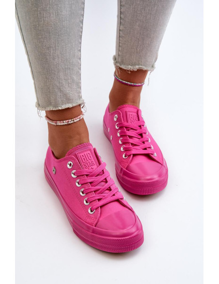 Baskets model 196701 Step in style