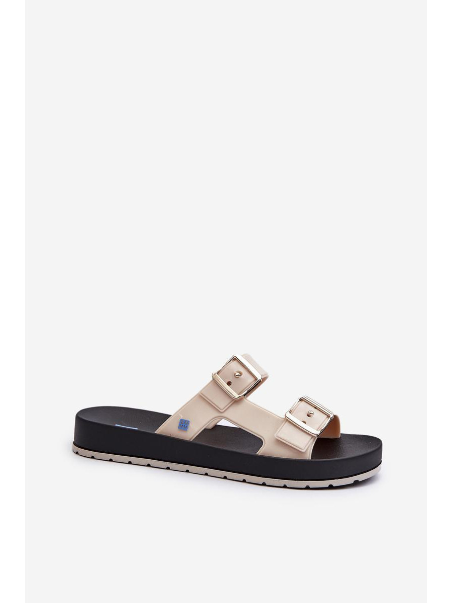 Clacquettes model 197654 Step in style