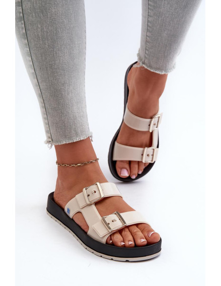 Clacquettes model 197654 Step in style