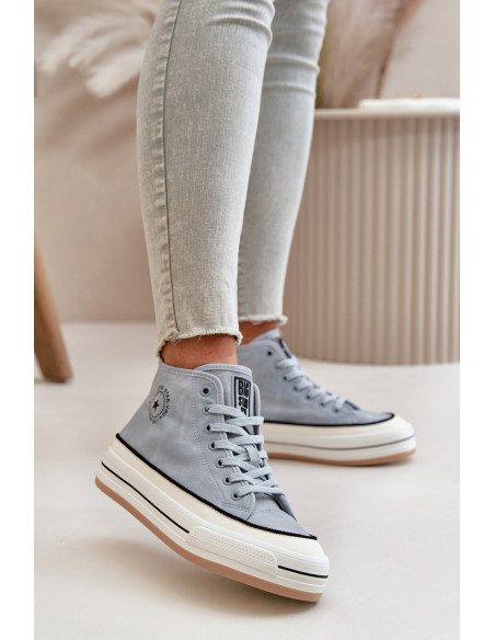 Baskets model 199910 Step in style
