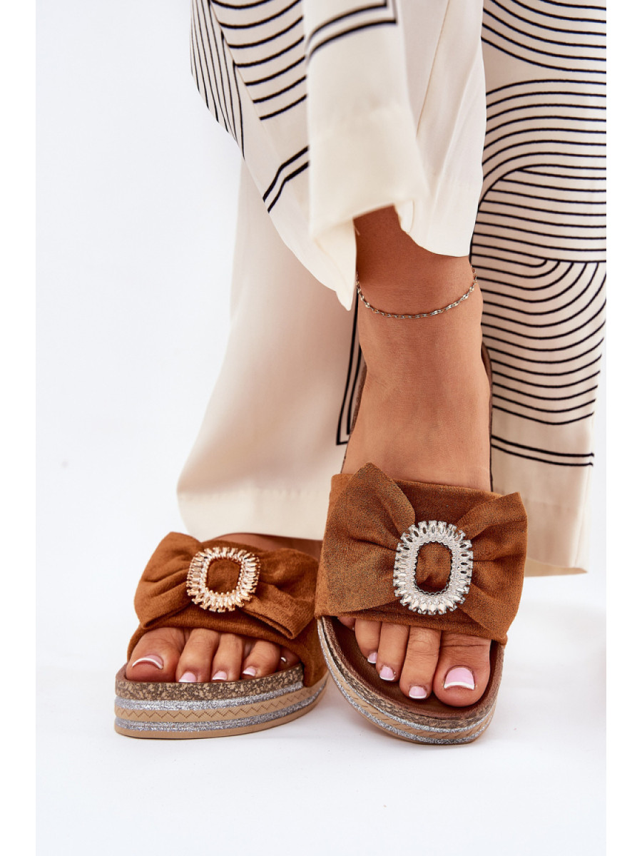 Clacquettes model 210763 Step in style