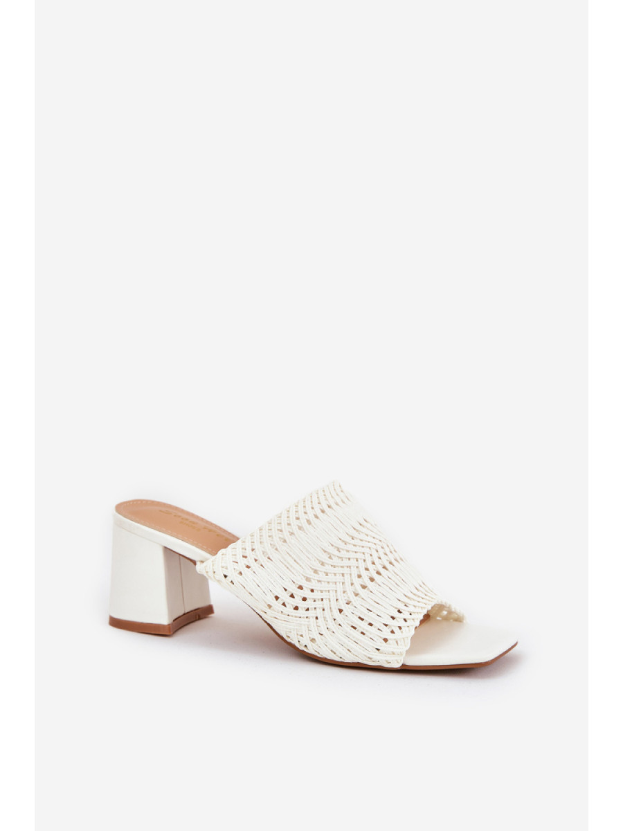 Clacquettes model 210780 Step in style