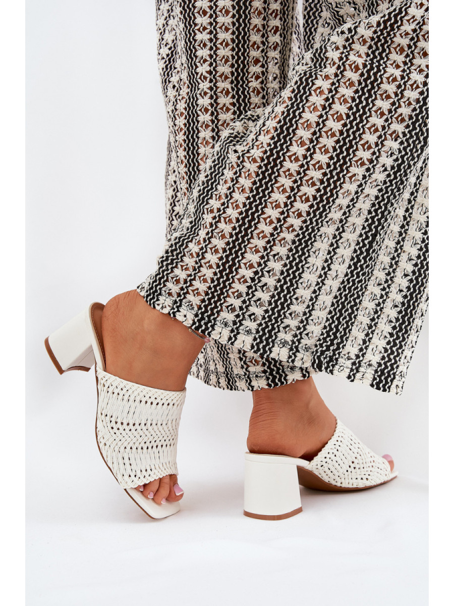 Clacquettes model 210780 Step in style