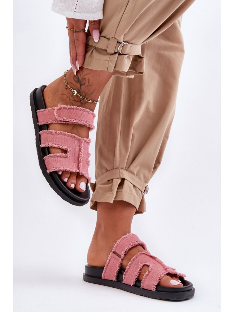 Clacquettes model 183453 Step in style