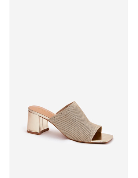 Clacquettes model 211022 Step in style
