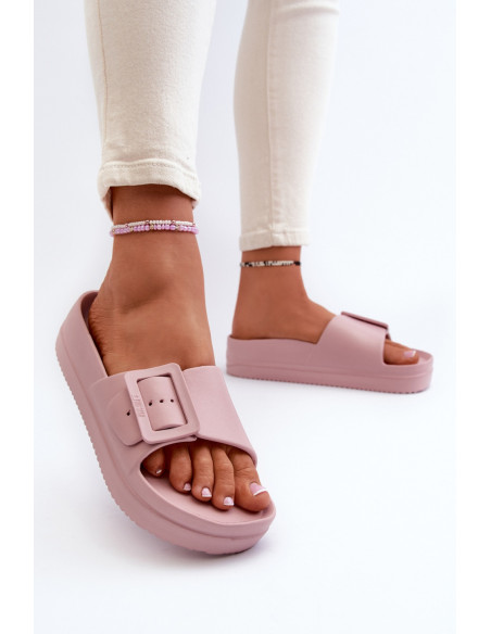 Clacquettes model 194985 Step in style