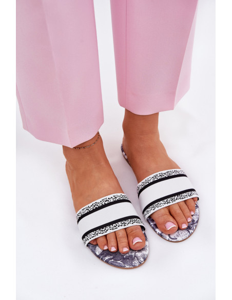 Clacquettes model 211693 Step in style