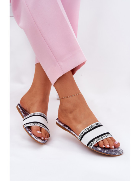 Clacquettes model 211693 Step in style
