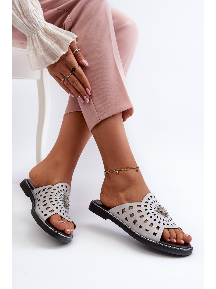 Clacquettes model 196424 Step in style