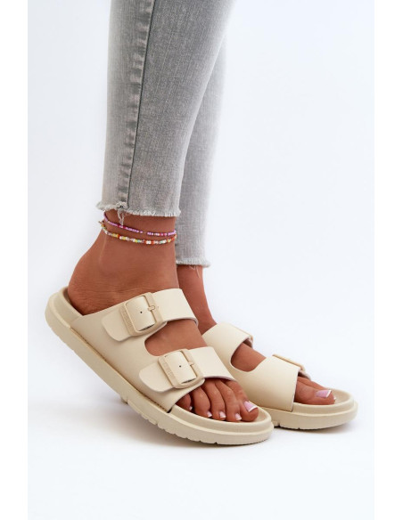 Clacquettes model 197418 Step in style