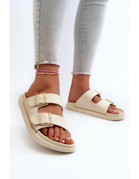 Clacquettes model 197418 Step in style
