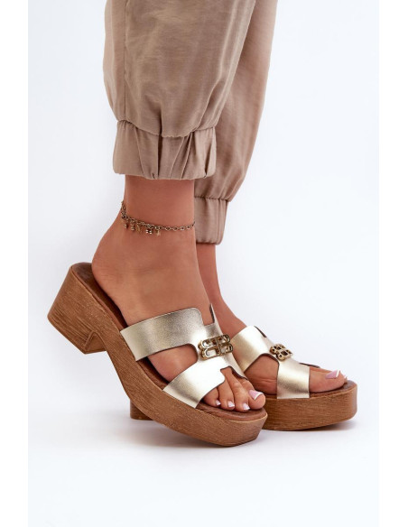 Clacquettes model 197658 Step in style