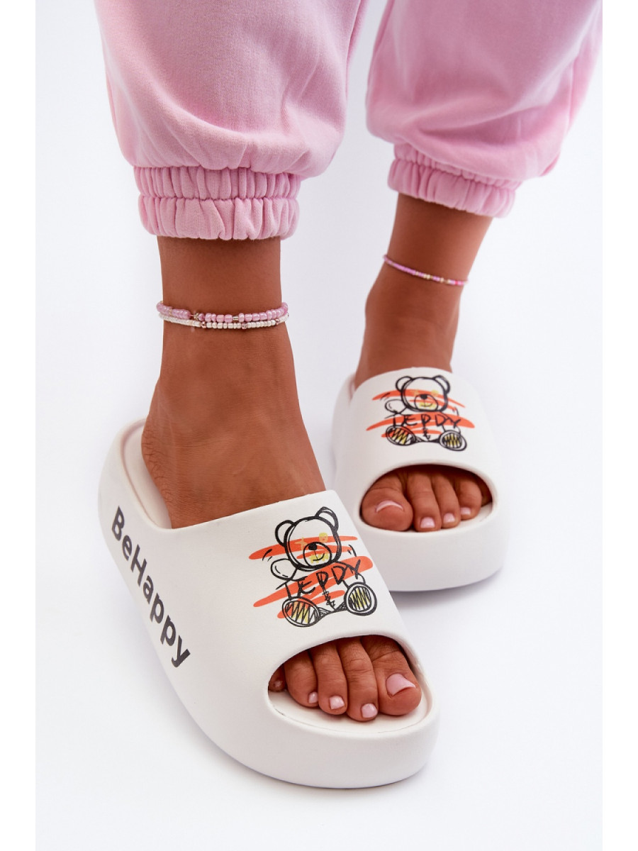 Clacquettes model 198434 Step in style