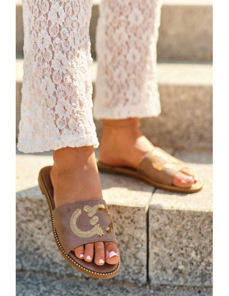 Clacquettes model 198615 Step in style