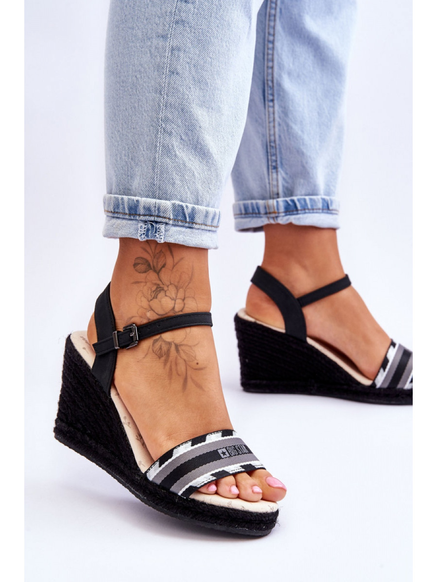 Cothurnes model 180666 Step in style