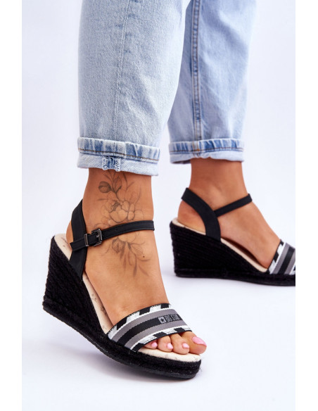 Cothurnes model 180666 Step in style