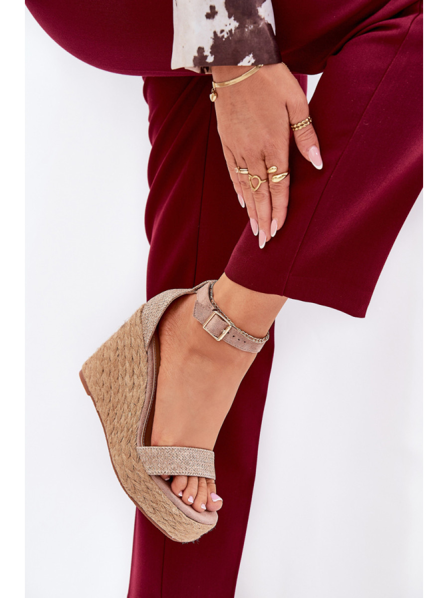 Cothurnes model 209911 Step in style