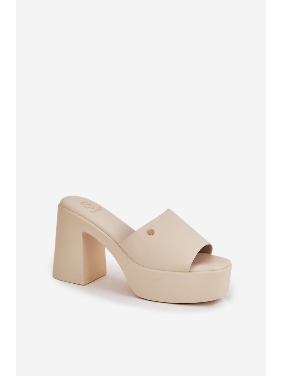 Clacquettes model 209943 Step in style