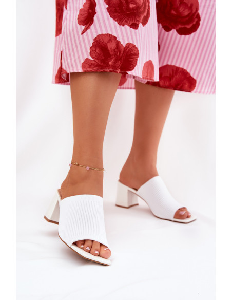 Clacquettes model 211023 Step in style