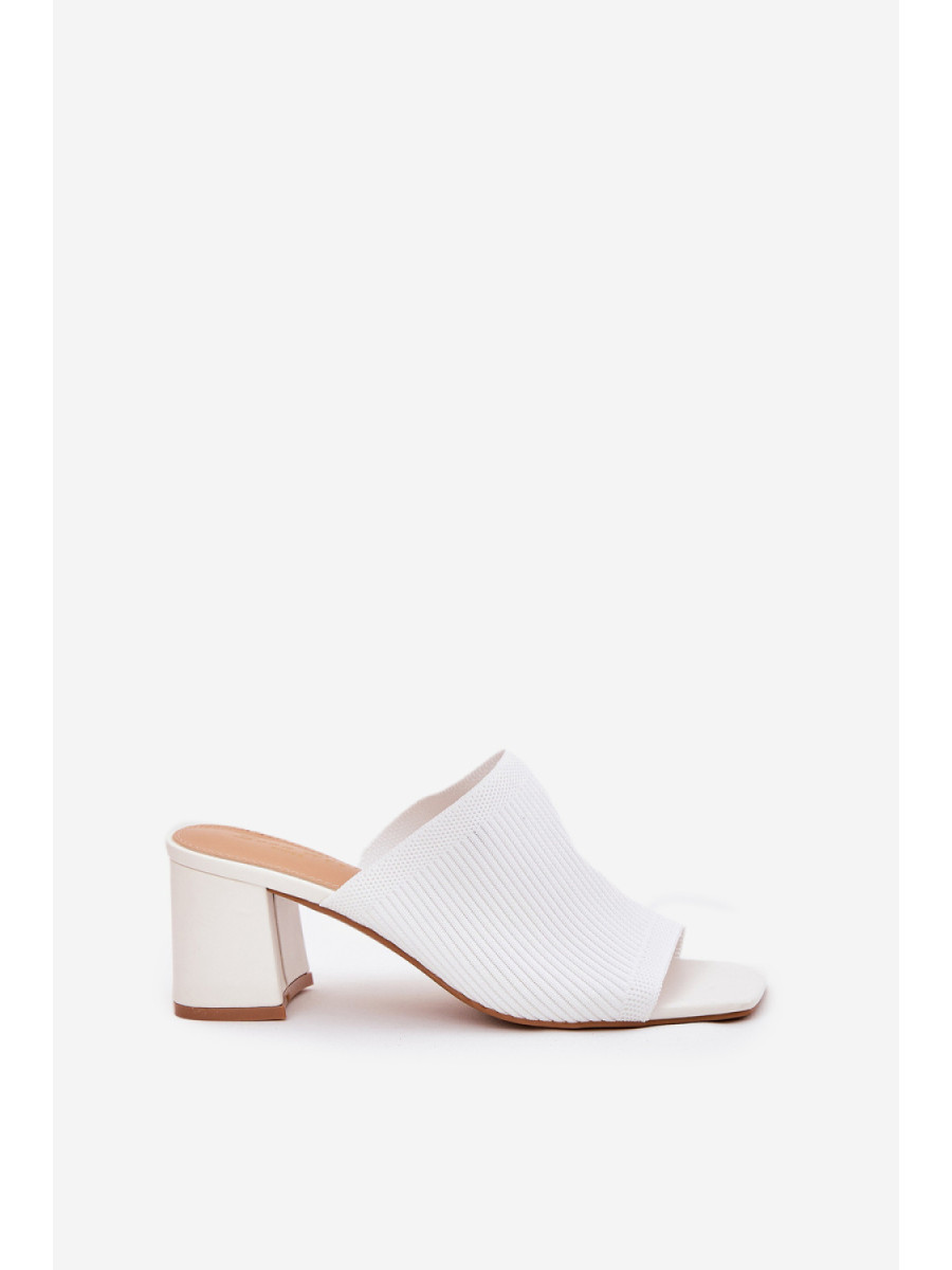 Clacquettes model 211023 Step in style
