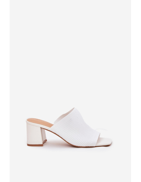 Clacquettes model 211023 Step in style