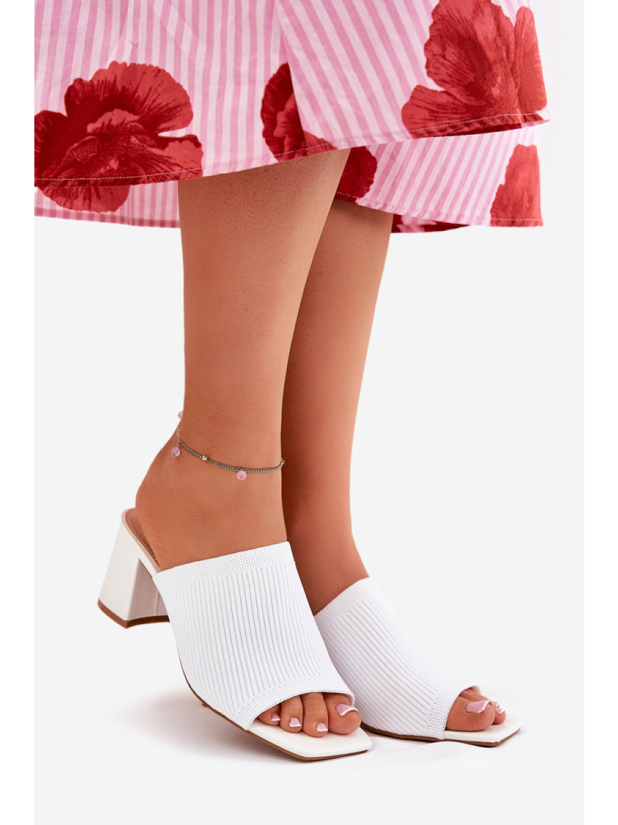 Clacquettes model 211023 Step in style