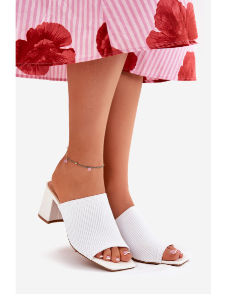 Clacquettes model 211023 Step in style