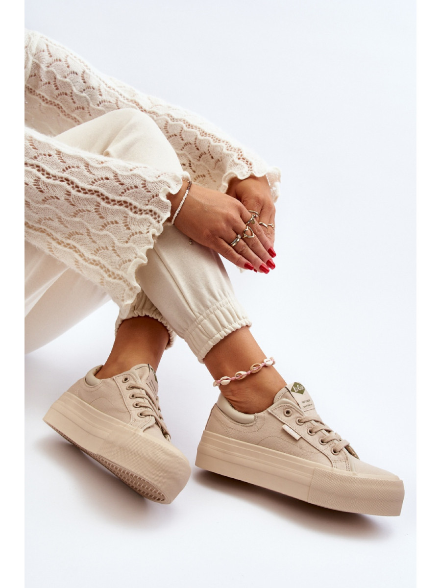 Baskets model 194145 Step in style