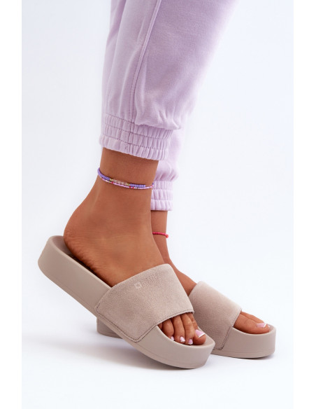 Clacquettes model 195433 Step in style