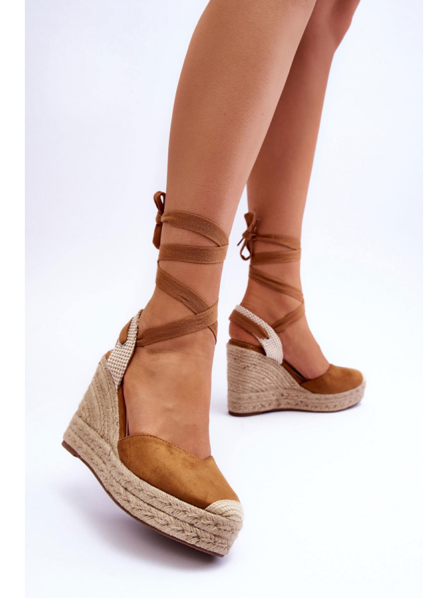 Cothurnes model 179147 Step in style