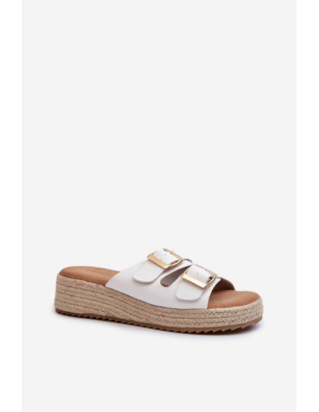 Clacquettes model 197419 Step in style