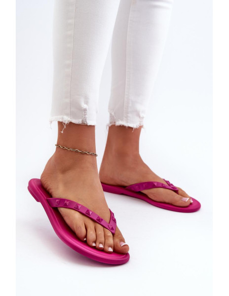 Tongs model 197613 Step in style