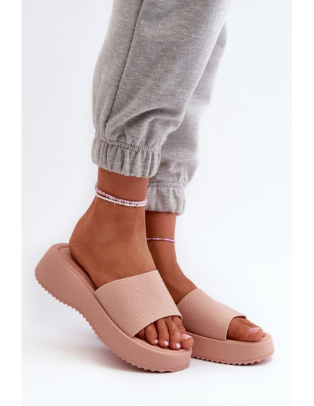 Clacquettes model 198443 Step in style