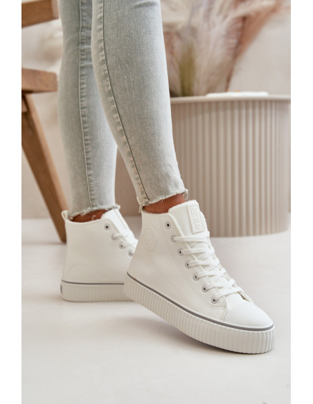 Baskets model 199912 Step in style