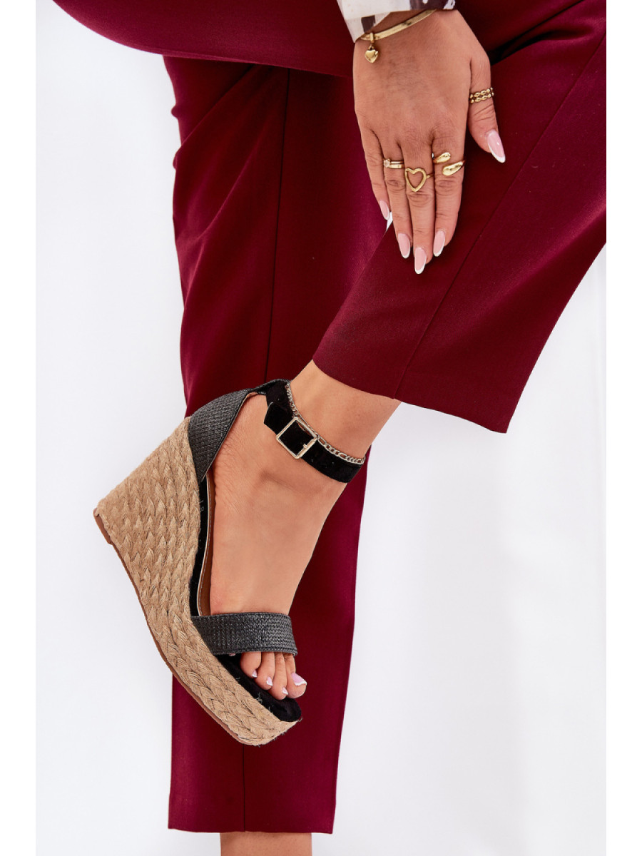 Cothurnes model 209912 Step in style