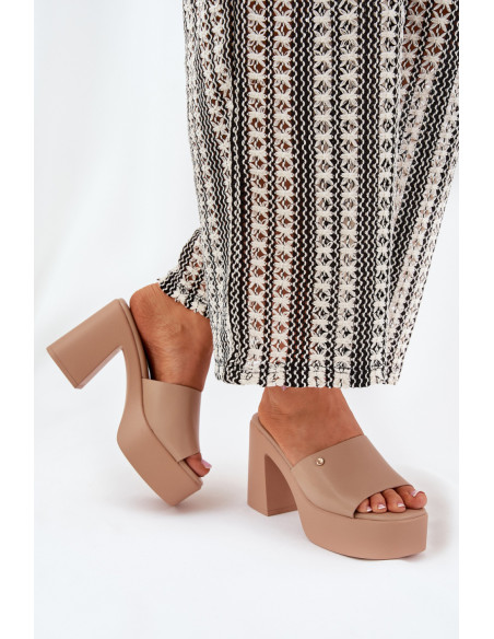 Clacquettes model 209944 Step in style