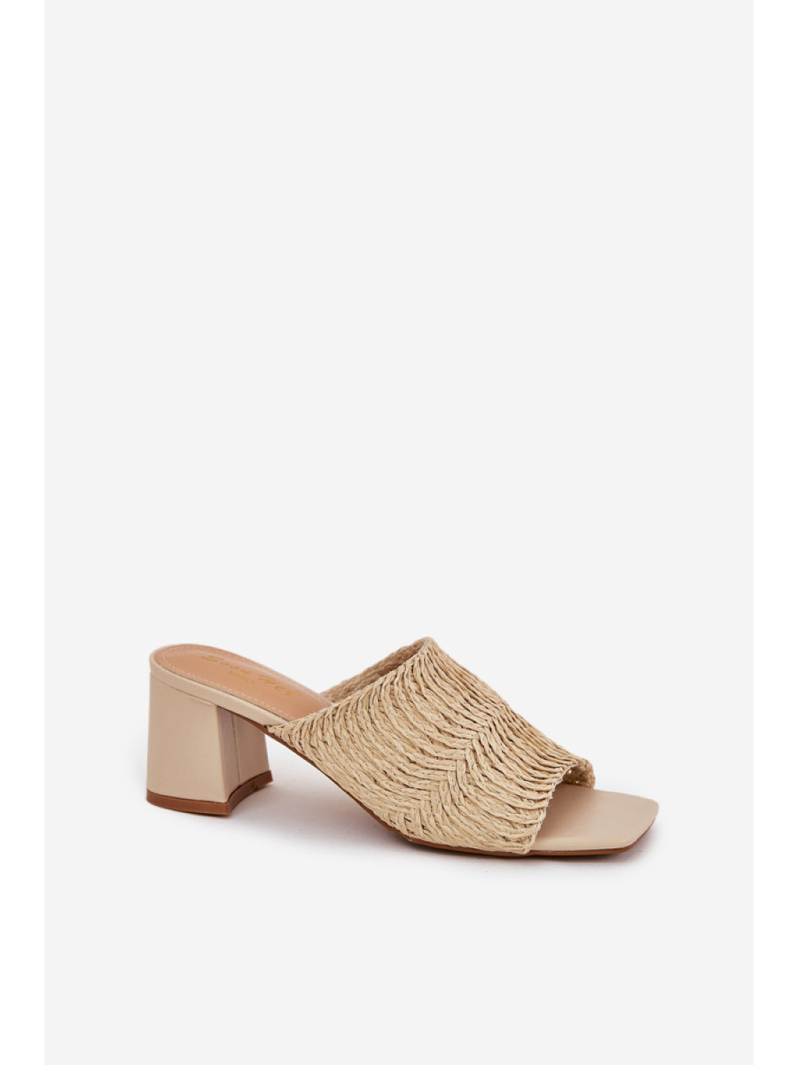 Clacquettes model 210782 Step in style